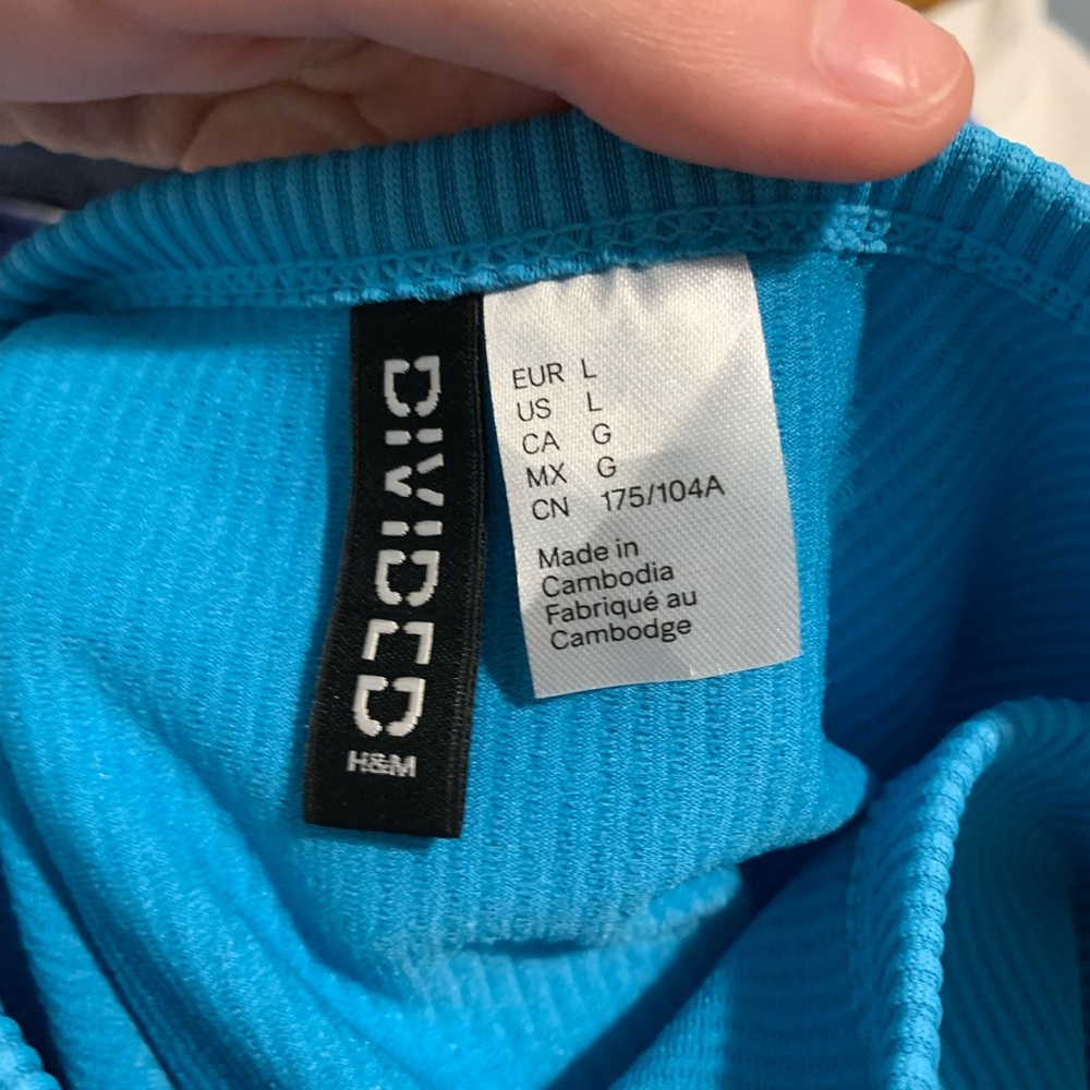 H&M Blue Ribbed Top - Picture 2 of 3